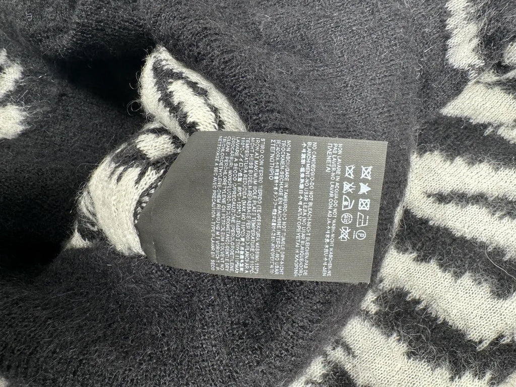 AW2014 Saint Laurent Zebra Wool Sweater by Hedi Slimane RPmdBOO 8