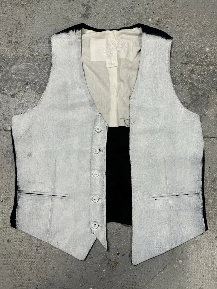 SS1999 Maison Martin Margiela H&M Re-Edition White Painted Vest XamzMDL 4
