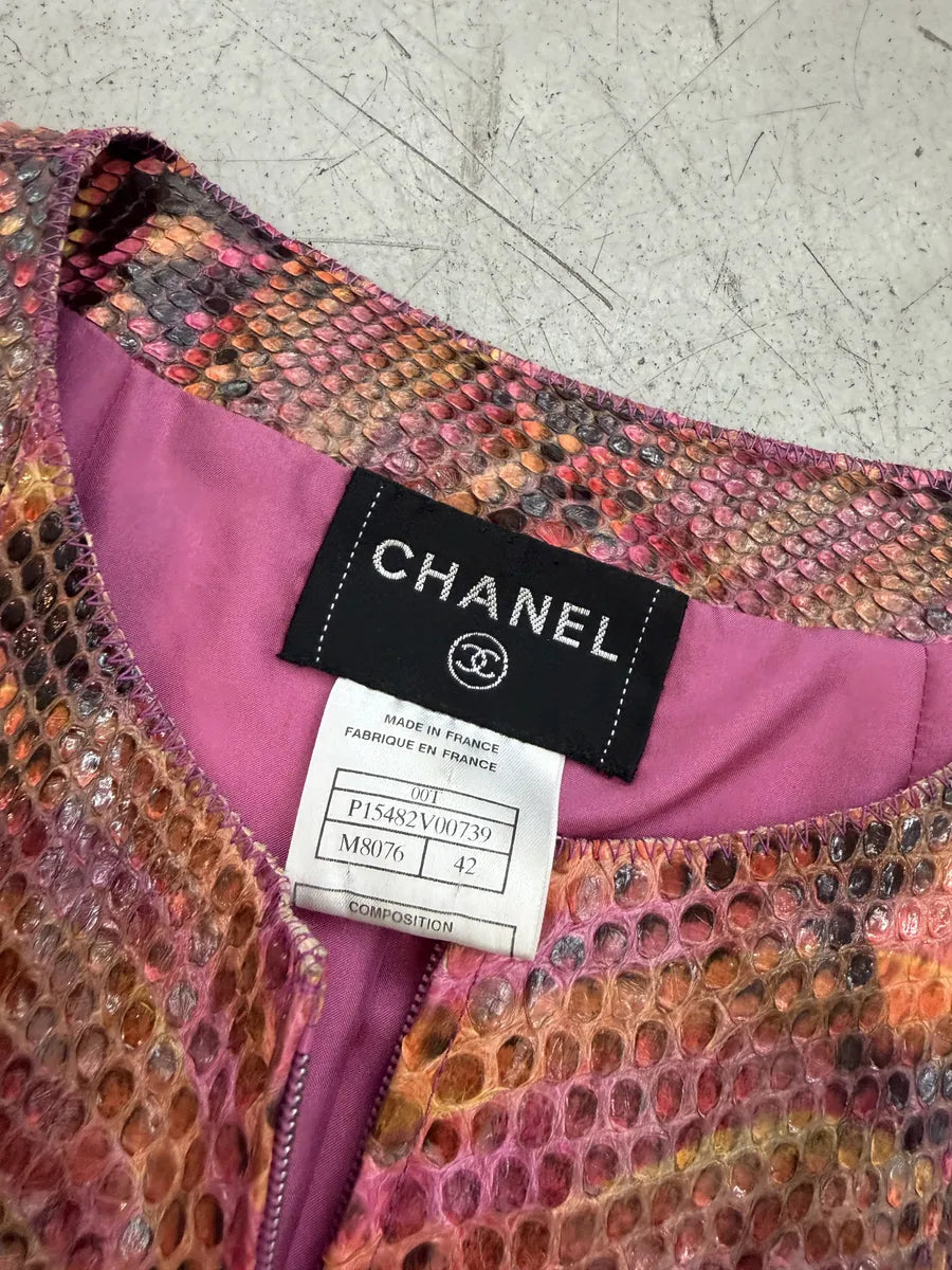 SS2000 Chanel Python Leather Snakeskin Pink Shades Jacket by Karl Lagerfeld QmxtLjT 12
