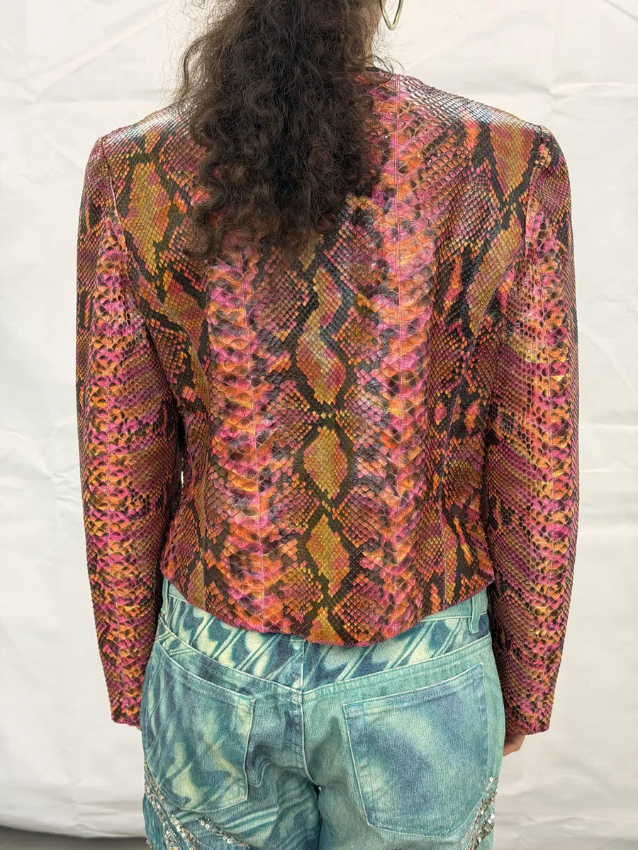 SS2000 Chanel Python Leather Snakeskin Pink Shades Jacket by Karl Lagerfeld QmxtLjT 3