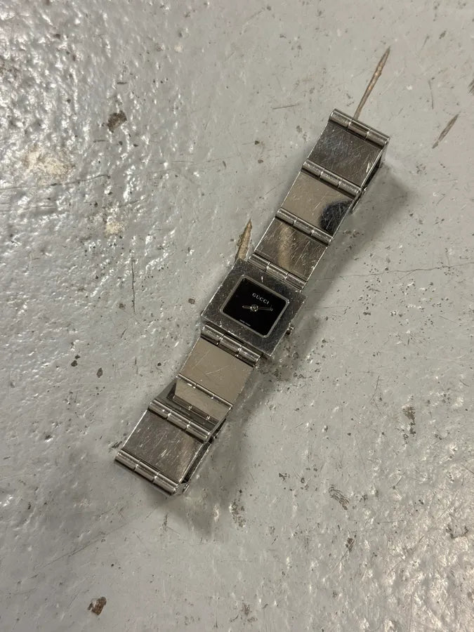 SS2000 Gucci Square Minimalist Stainless Steel Watch by Tom Ford QXBRPPg 3