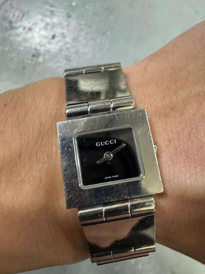 SS2000 Gucci Square Minimalist Stainless Steel Watch by Tom Ford QXBRPPg 4