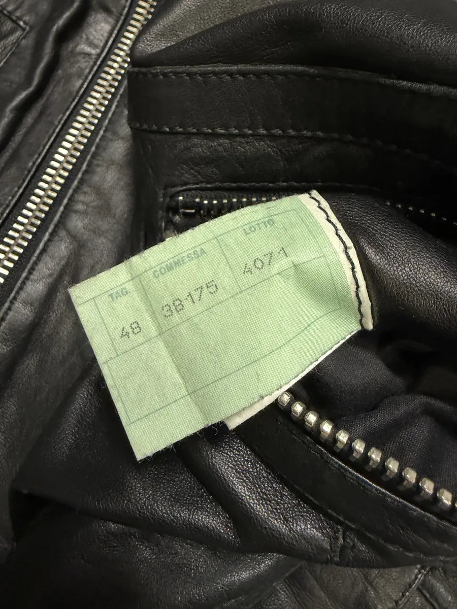 SS2002 Dolce & Gabbana Black Multi Zips Biker Leather Jacket with Detachable Sleeves bFzNTxO 7