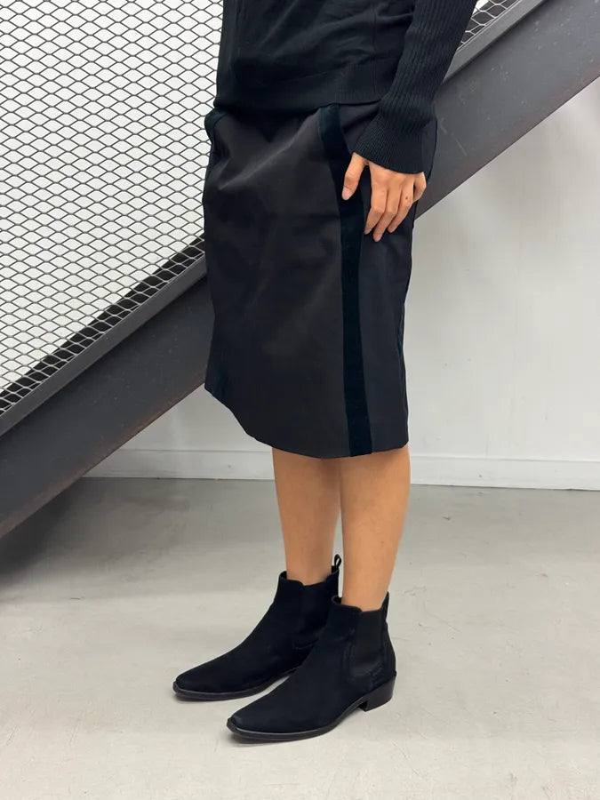 SS2007 Gucci Black Wool Contrast Stripe Skirt by Frida Giannini OLtpxNE 2