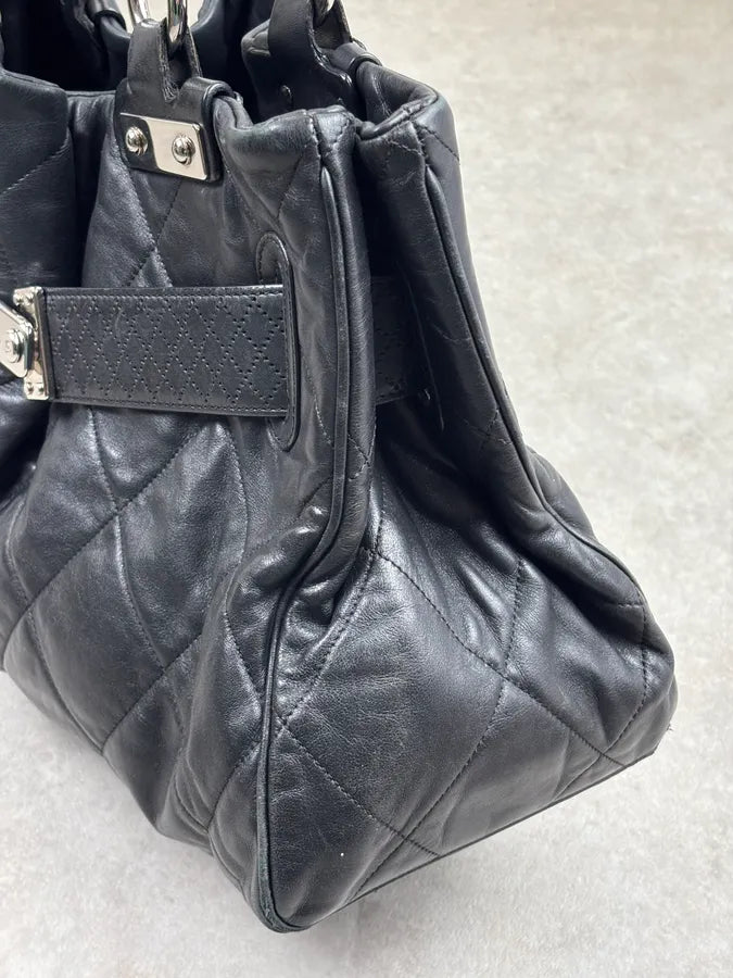 SS2008 Chanel Door Latch Black Quilted Leather Bag bFnoJMe 11