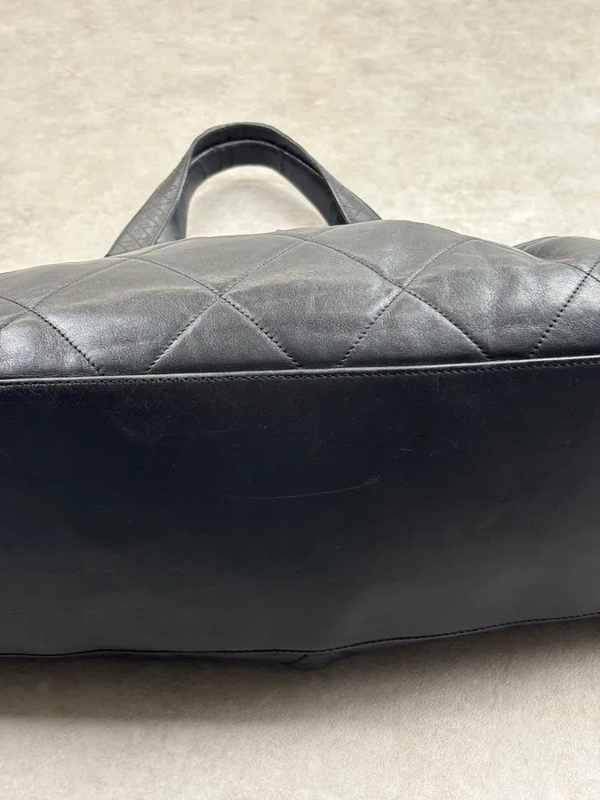 SS2008 Chanel Door Latch Black Quilted Leather Bag bFnoJMe 16