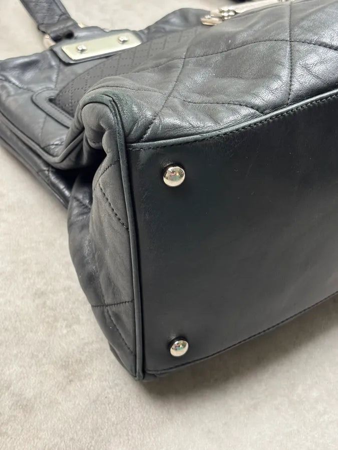 SS2008 Chanel Door Latch Black Quilted Leather Bag bFnoJMe 9