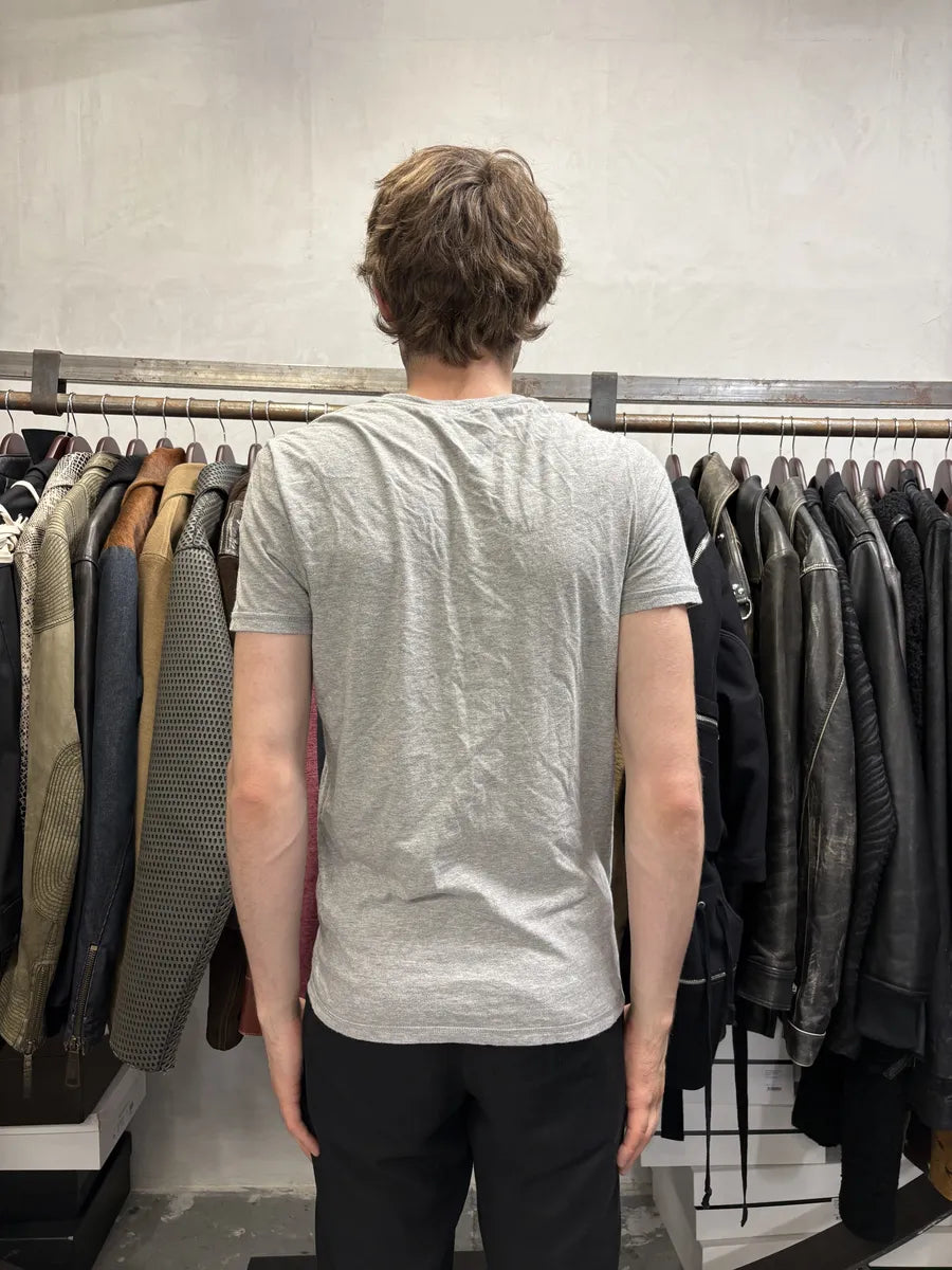 SS2008 Gucci Grey V Neck Birds Toocan T-Shirt wZaoGna 2