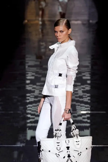 SS2010 Gucci Runway Techno Horsebit White Monogram Leather Large Bag by Frida Giannini cdaefTl 1