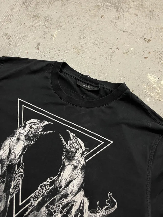 SS2011 Givenchy Black Monster Triangle T-Shirt by Riccardo Tisci IeWMefw 4