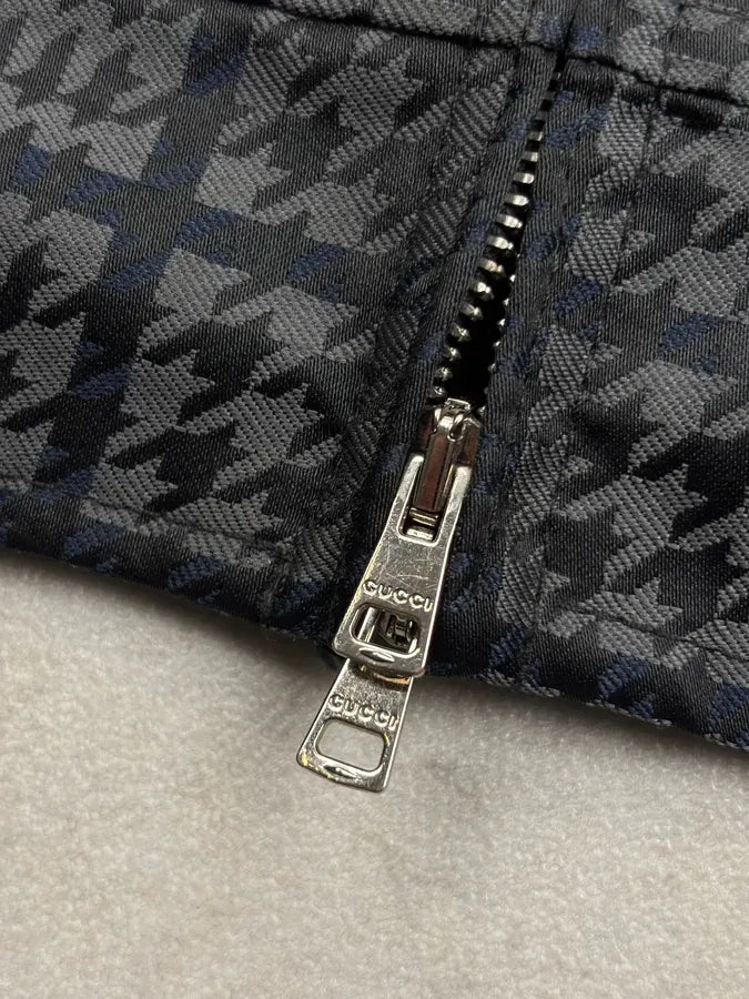 SS2011 Gucci Grey Wool Houndstooth Quilted Bomber by Frida Giannini RZcRLfy 10