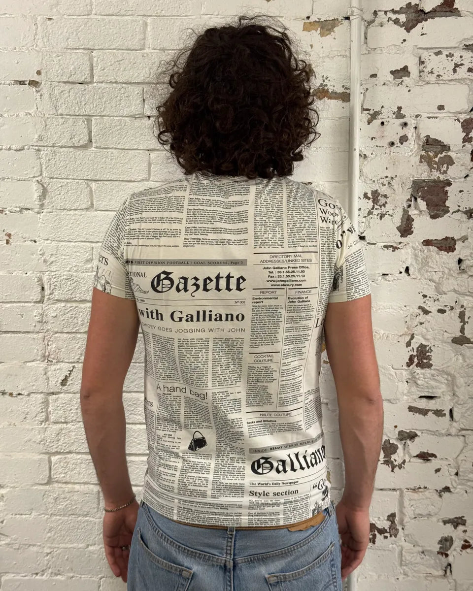 SS2012 John Galliano White Newspaper Print T-Shirt QFsYEbp 2