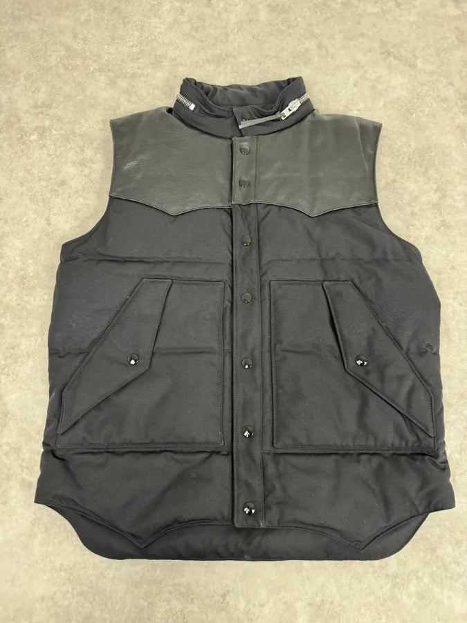 SS2013 Saint Laurent Black Sleeveless Puffer Leather Jacket by Hedi Slimane EzGgIgg 0