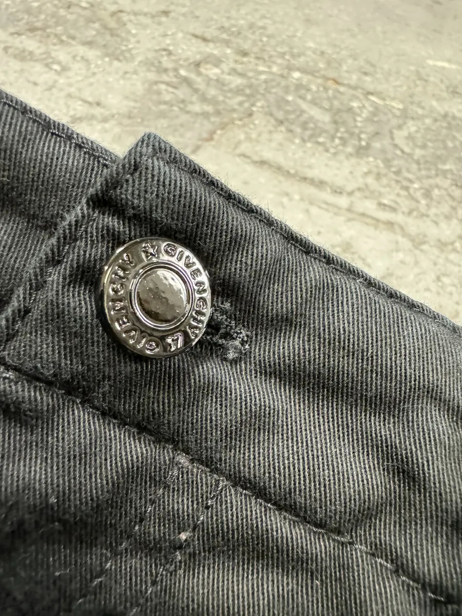 SS2016 Givenchy Black Cargo Shorts by Riccardo Tisci pgUnIok 9