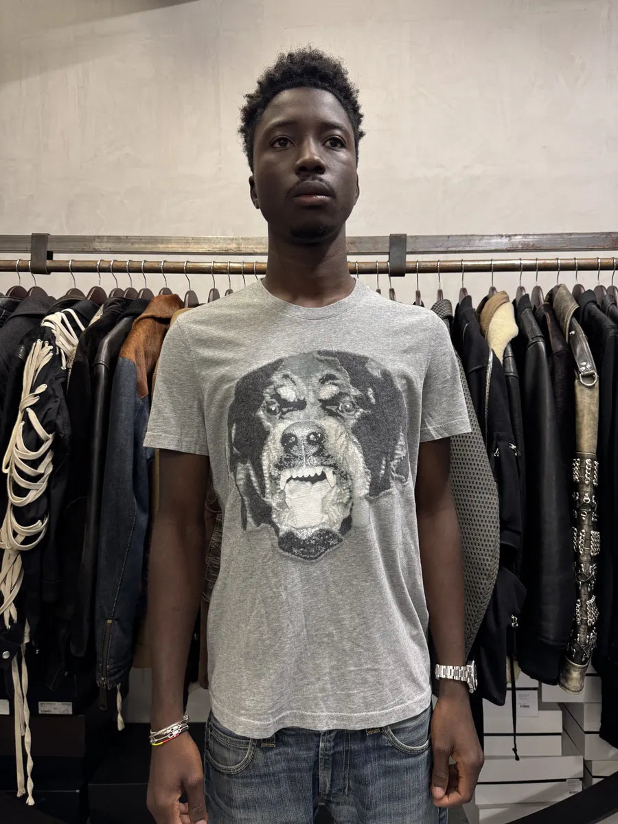 SS2016 Givenchy Grey Rottweiler Dog T-shirt by Riccardo Tisci RQcNCAB 1