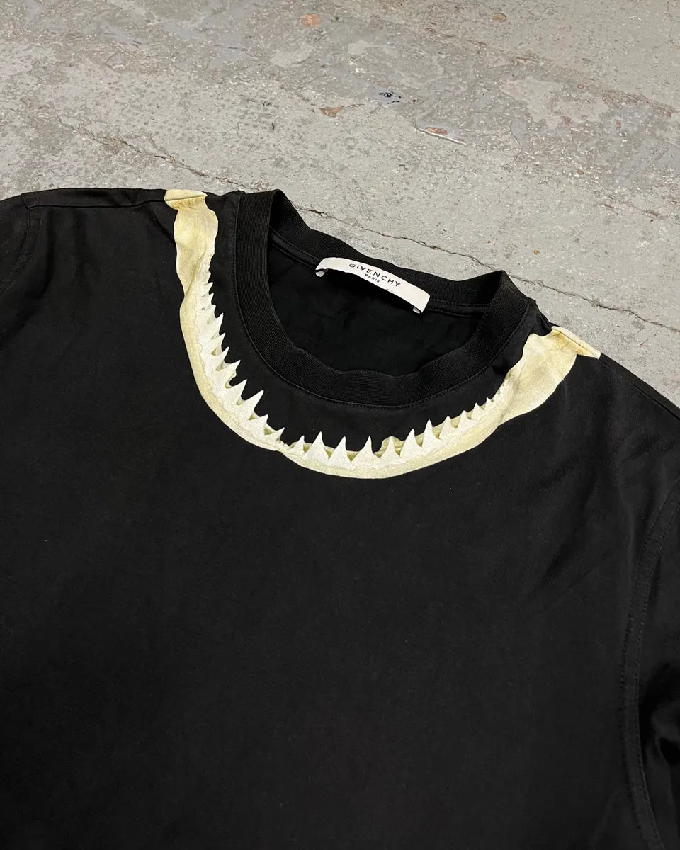 SS2017 Givenchy Black Shark Teeth T-Shirt by Riccardo Tisci XrPOxFj 4