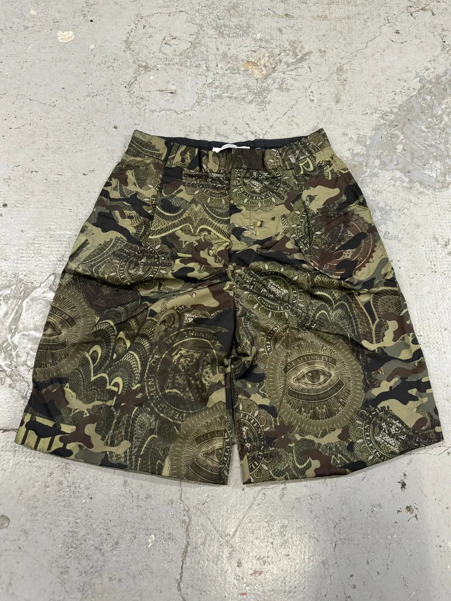 SS2017 Givenchy Camo Shorts by Riccardo Tisci SazXwDj 10