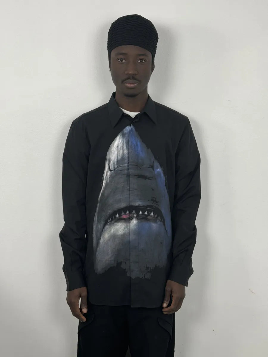 SS2017 Givenchy Jaws Shark Black Shirt by Riccardo Tisci ImyKGcf 1