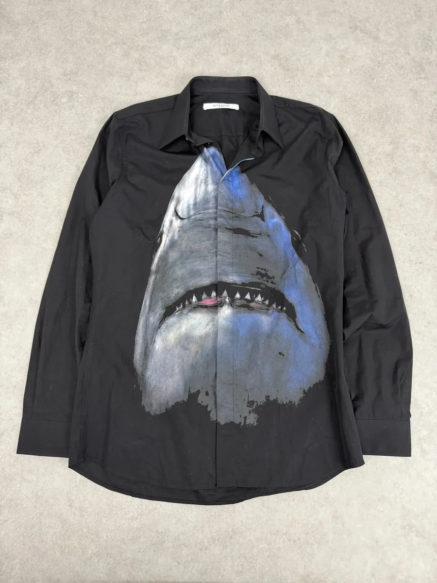 SS2017 Givenchy Jaws Shark Black Shirt by Riccardo Tisci ImyKGcf 3