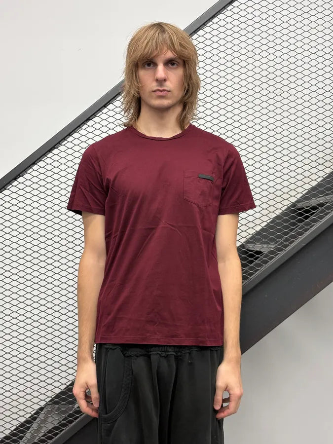 SS2018 Prada Burgundy Logo Patch Chest Pocket T-Shirt bpWcnYu 1