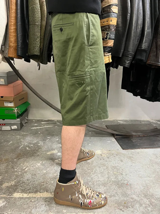 SS2019 Prada Olive Relaxed Ample Shorts (M/L) NpQEuWS 4