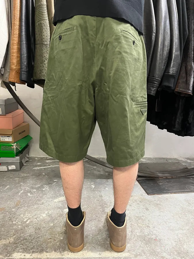 SS2019 Prada Olive Relaxed Ample Shorts (M/L) NpQEuWS 2