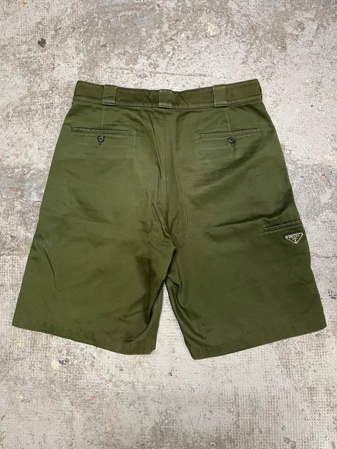 SS2019 Prada Olive Relaxed Ample Shorts (M/L) NpQEuWS 0