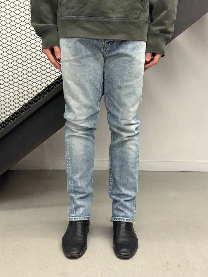 SS2019 Saint Laurent Blue Washed Distressed Denim Jeans FWvVOMu 1