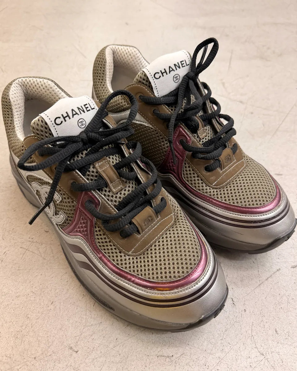 SS2021 Chanel Multicolor Laminated Calfskin CC Runners Sneakers ythKmff 2