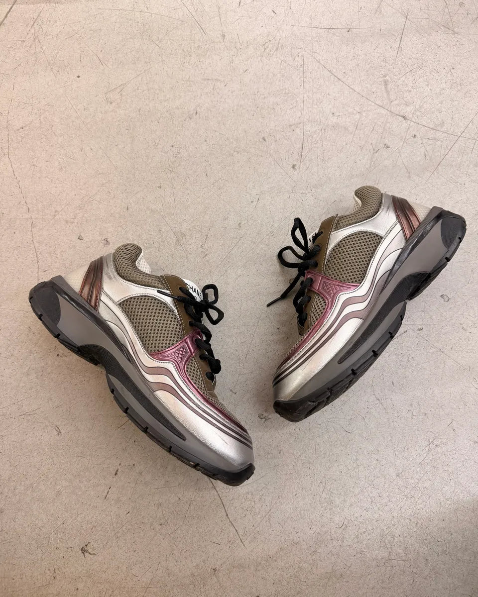 SS2021 Chanel Multicolor Laminated Calfskin CC Runners Sneakers ythKmff 6