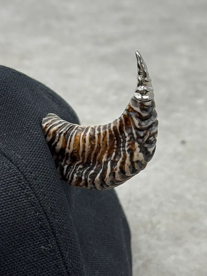 SS2021 Givenchy Horned Black Flat Cap by Matthew Williams hdqQLHS 7