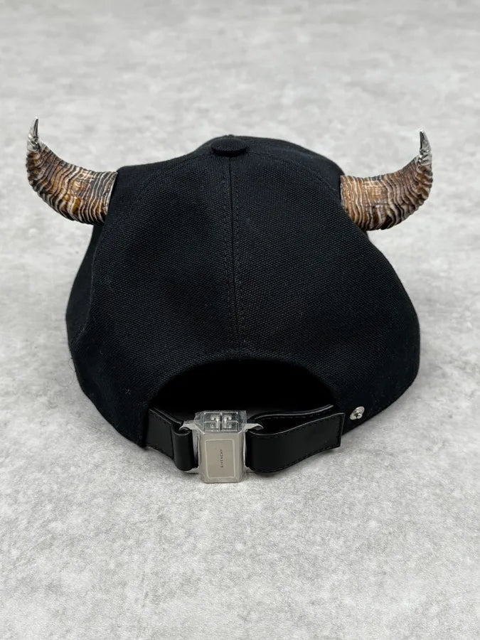 SS2021 Givenchy Horned Black Flat Cap by Matthew Williams hdqQLHS 5