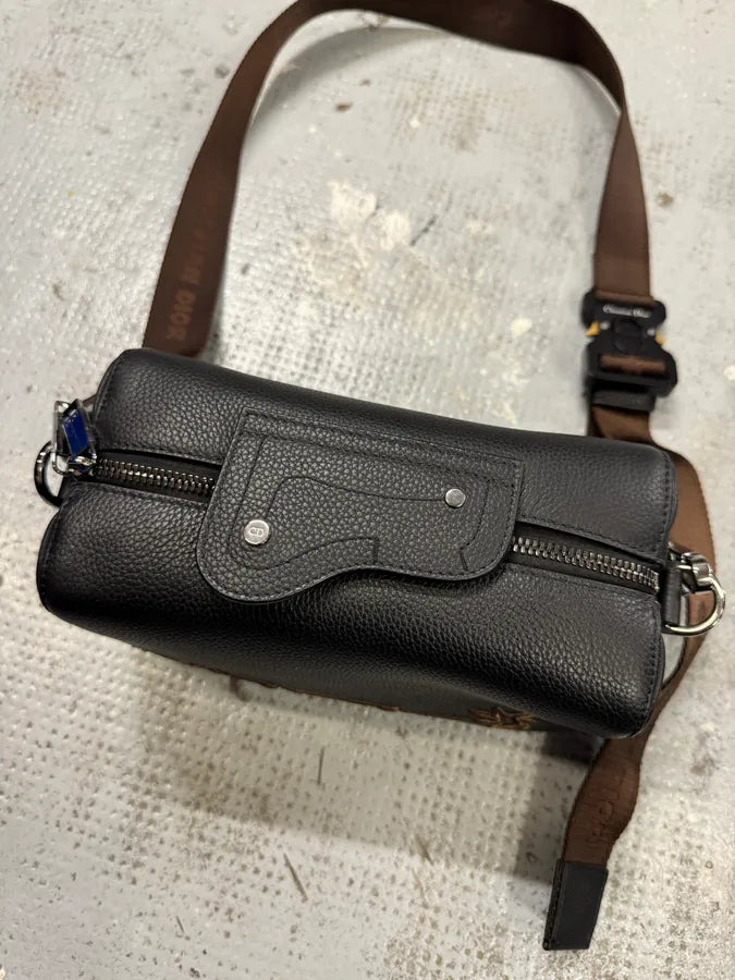 SS2022 Dior CACTUS JACK Saddle Lingot 22 Black Leather Bag hMuyUGG 3