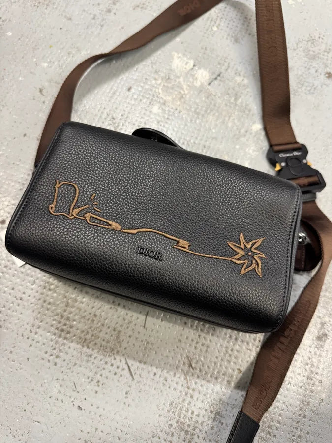 SS2022 Dior CACTUS JACK Saddle Lingot 22 Black Leather Bag hMuyUGG 4