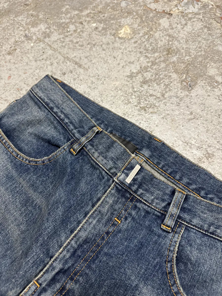 SS2022 Givenchy Faded Regular Denim Jeans by Matthew Williams (L) svzvacW 11