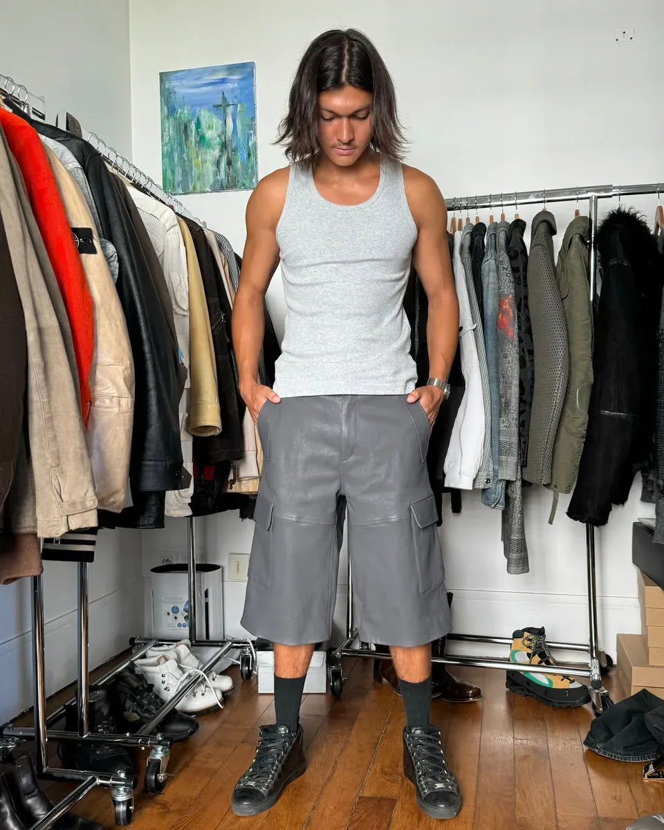 SS2023 Givenchy 1/1 Sample Grey Leather Brut Cargo Shorts qbvdEHt 4