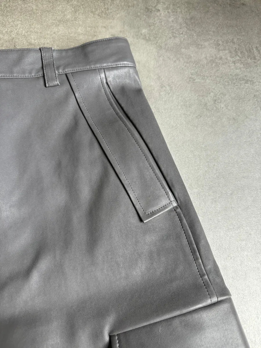 SS2023 Givenchy 1/1 Sample Grey Leather Brut Cargo Shorts qbvdEHt 9