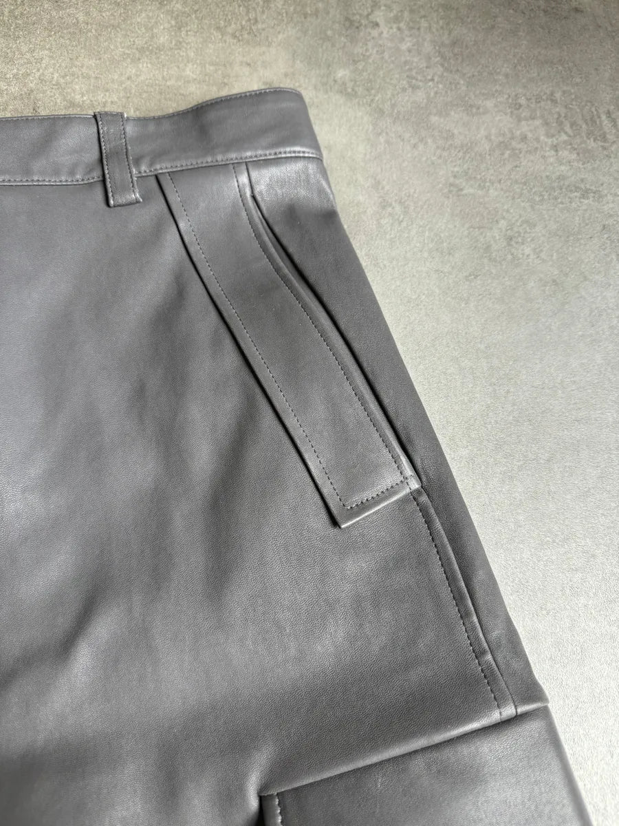 SS2023 Givenchy 1/1 Sample Grey Leather Brut Cargo Shorts qbvdEHt 9
