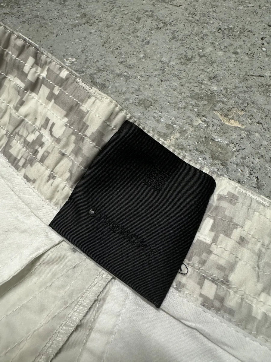 SS2023 Givenchy Camo White Distressed Cargo Pants (S/M) XGSvSfx 10