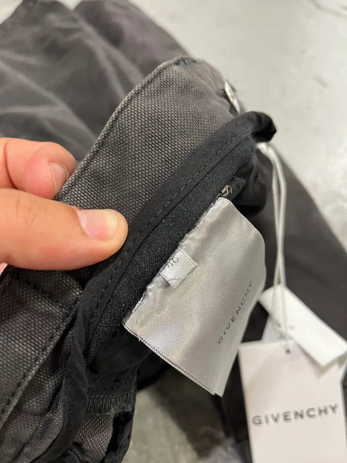SS2023 Givenchy Cargo Grey Dark Shorts (M) BWALjSi 11
