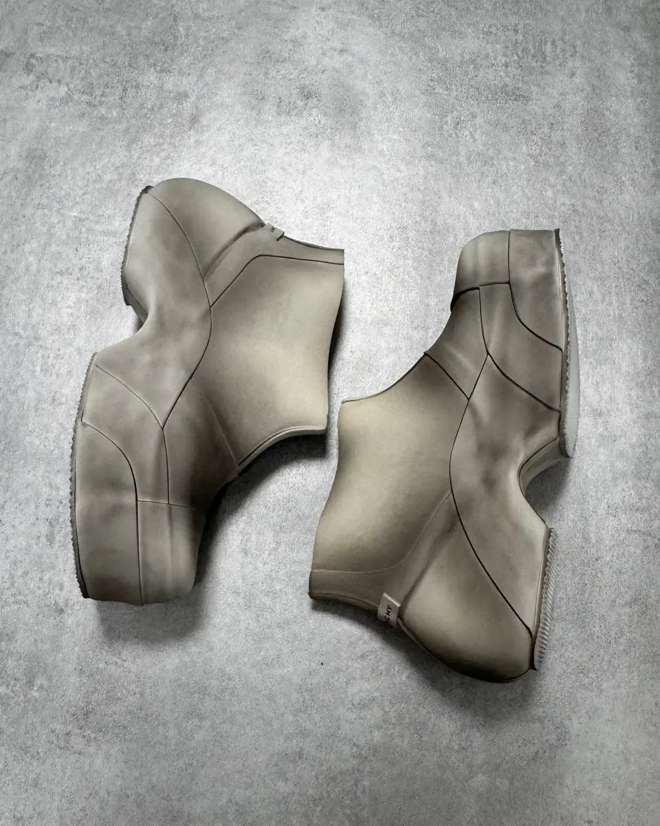 SS2023 Givenchy Dust Show Rubber Rain Low Boots MXqaFBb 1