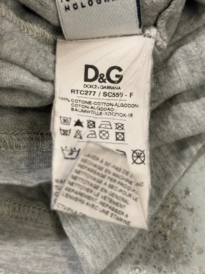 2000s  Dolce & Gabbana Grey Fiorucci Sexy T-Shirt gfzUarm 9