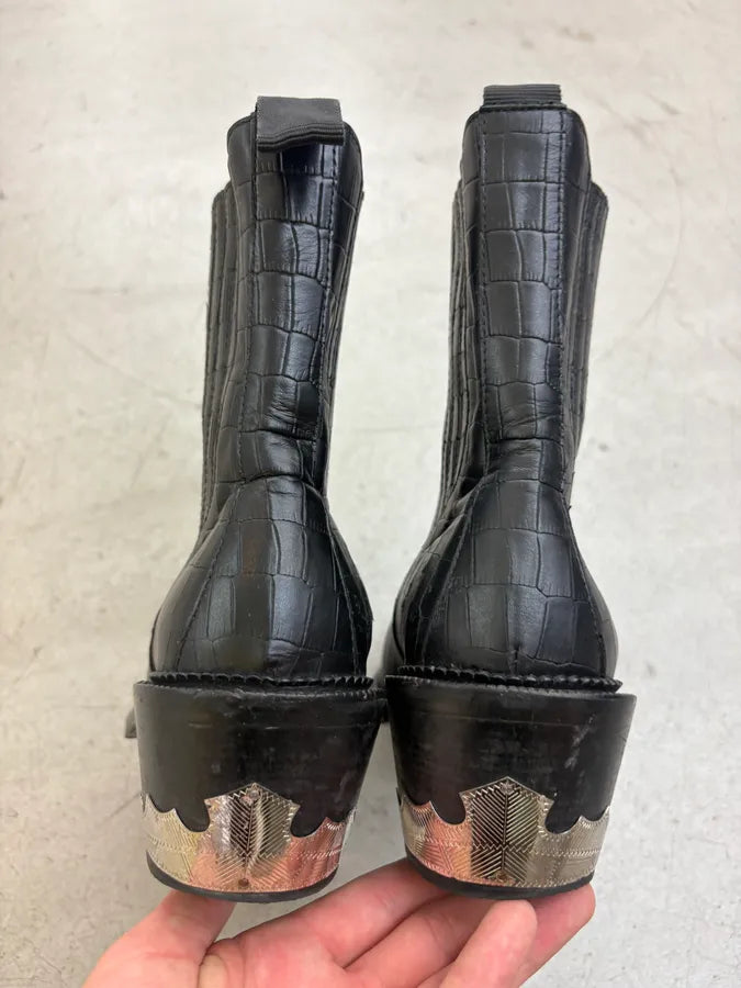 Toga Virilis Black Leather Crocodile Embossed Chelsea Boots jkyGefW 7