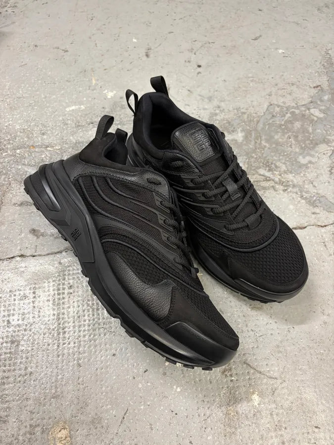 Givenchy Runners Black GIV 1 TR Sneakers AArYGiM 4