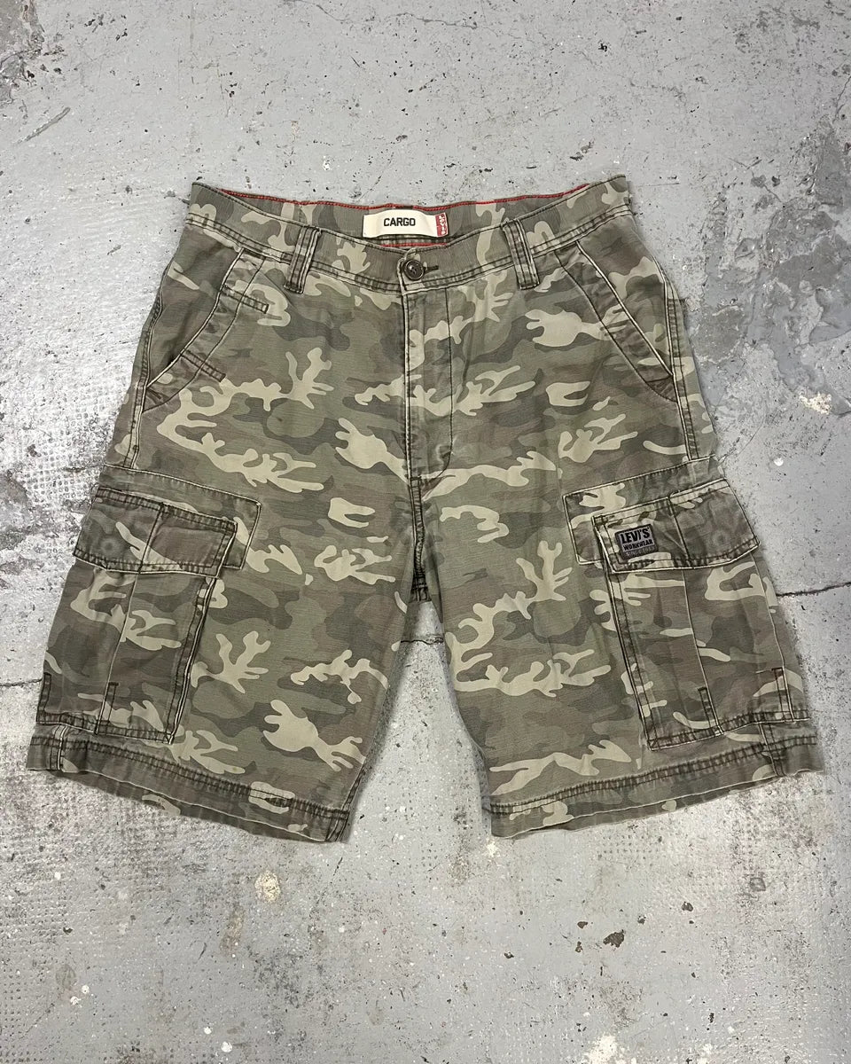 2000s Levi’s Military Camo Cargo Shorts (M/L) bTibZew 0