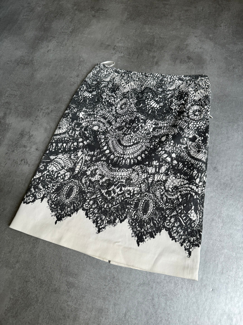 SS2011 Prada Silk Black & White Elegant Skirt (S) - 7