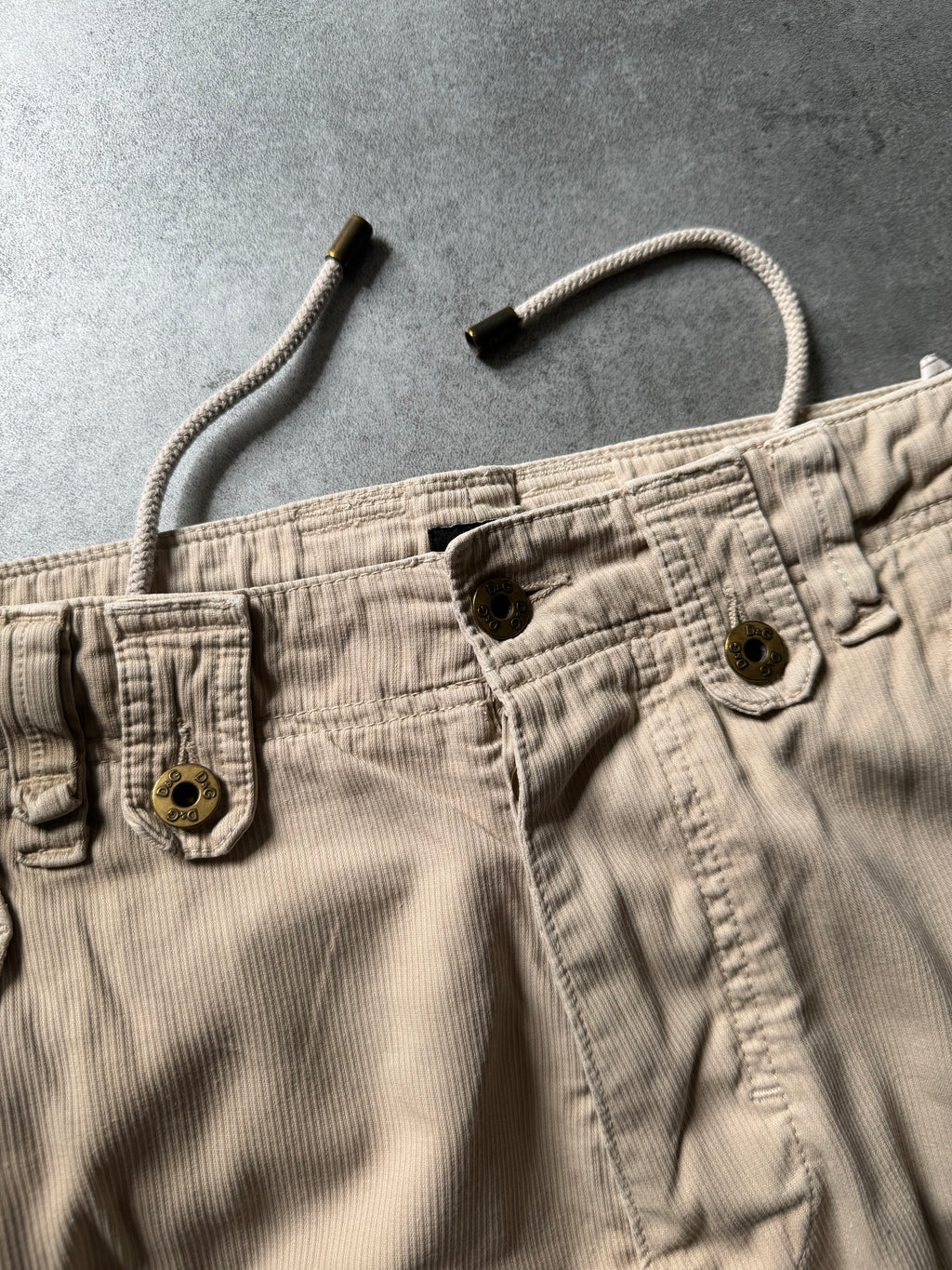 FW2006 Dolce & Gabbana Multi Pockets Cargo Beige Shorts (L) - 7