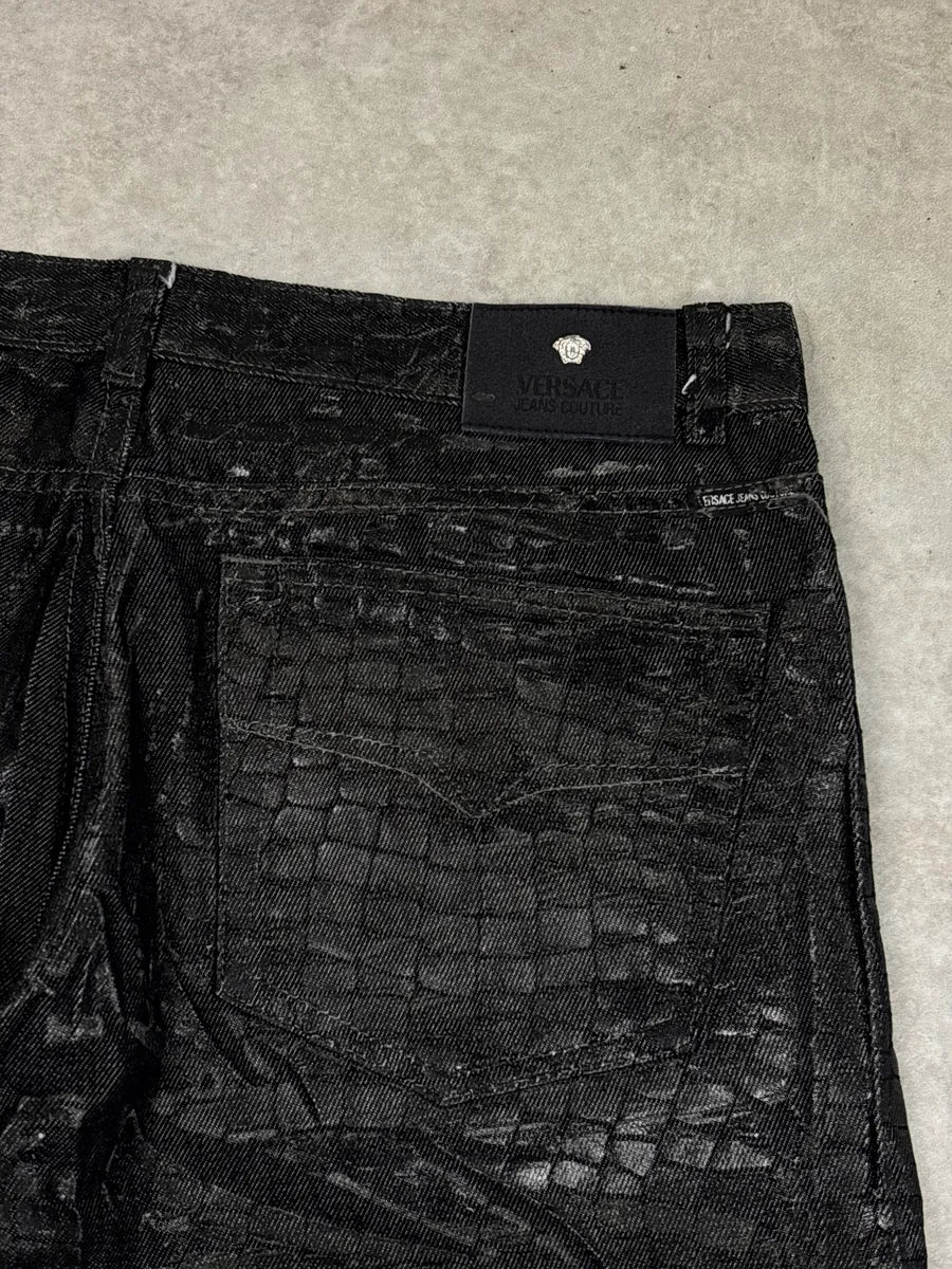 2000s Versace Black Denim Croc-Embossed Coated Jeans vLEhGAfY 12