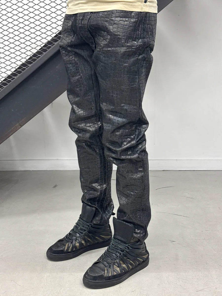 2000s Versace Black Denim Croc-Embossed Coated Jeans vLEhGAfY 2
