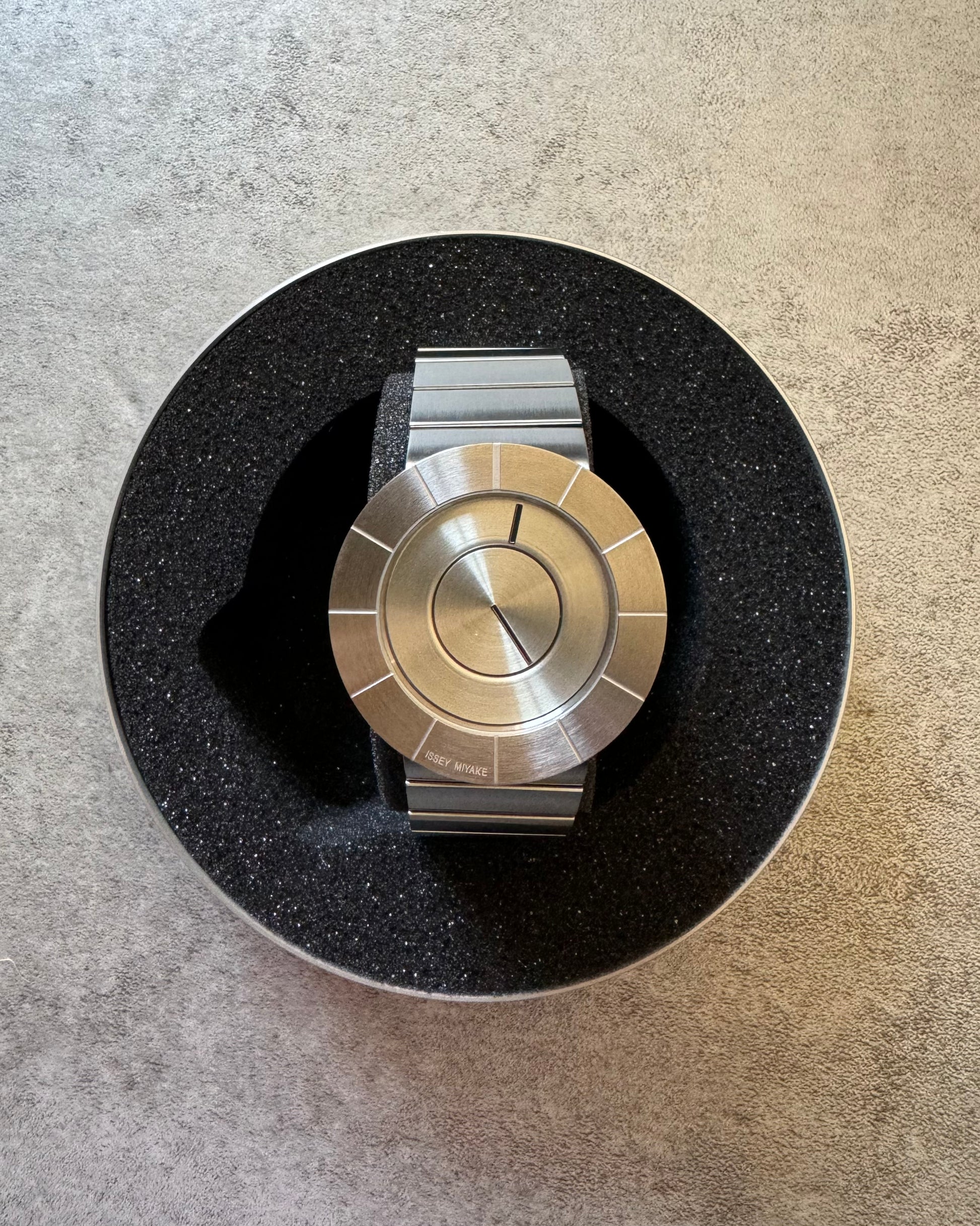 Issey Miyake TO Silver Watch Designed by Tokujin Yoshioka (OS) - 3